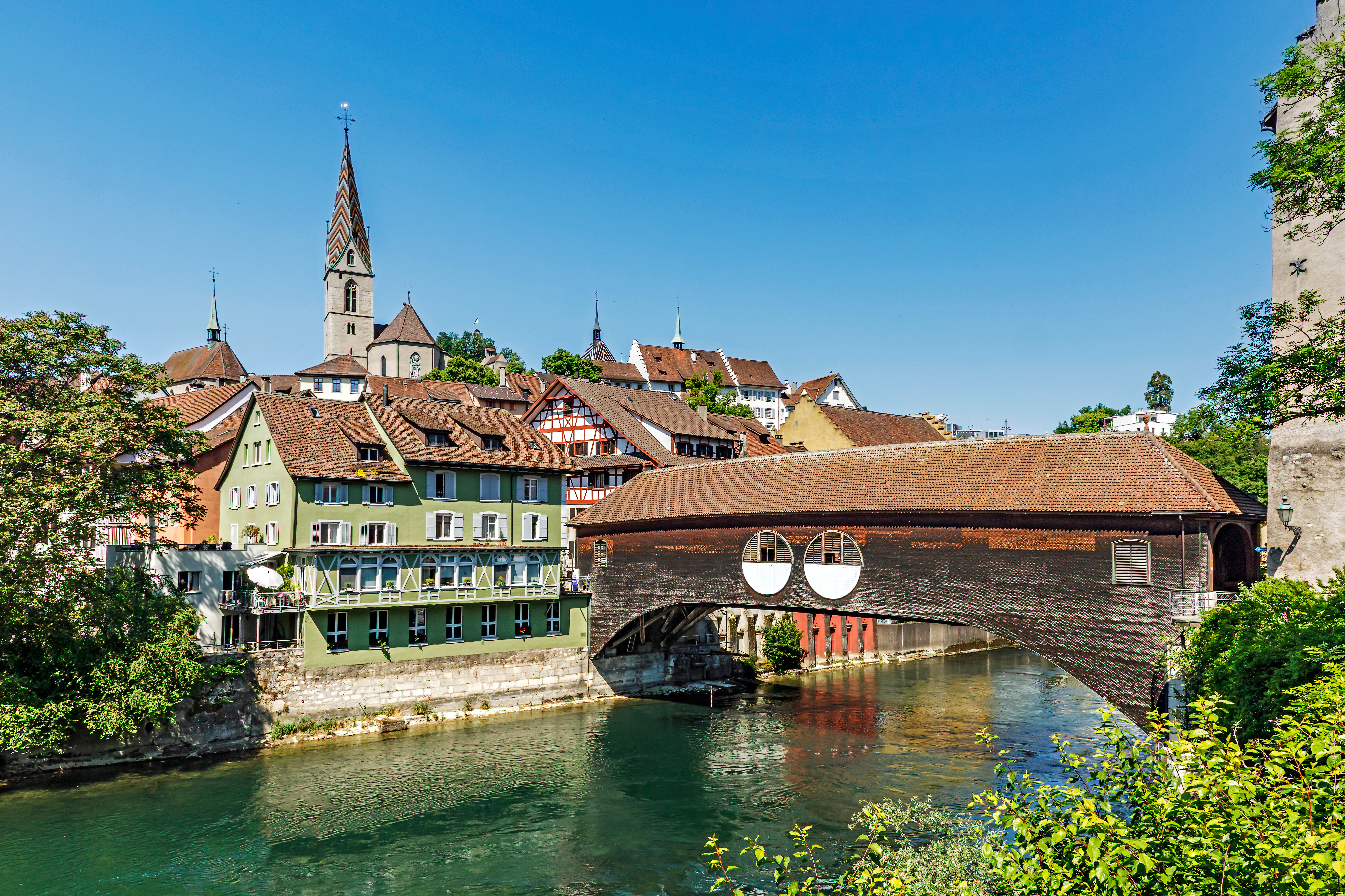 Vieille ville de Baden avec pont en bois sur la Limmat © AdobeStock, Christian Tobler
